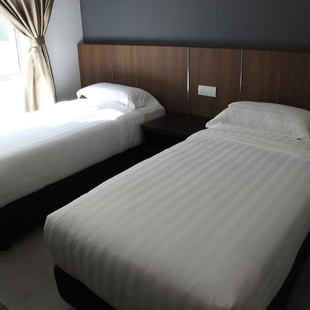 Hotel Sukaramai Kampung Gurun Exteriör bild