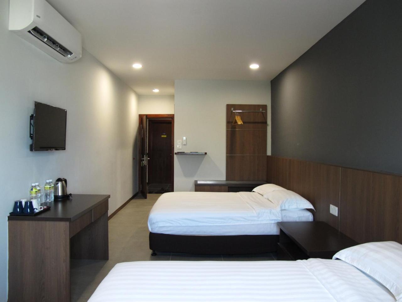 Hotel Sukaramai Kampung Gurun Exteriör bild