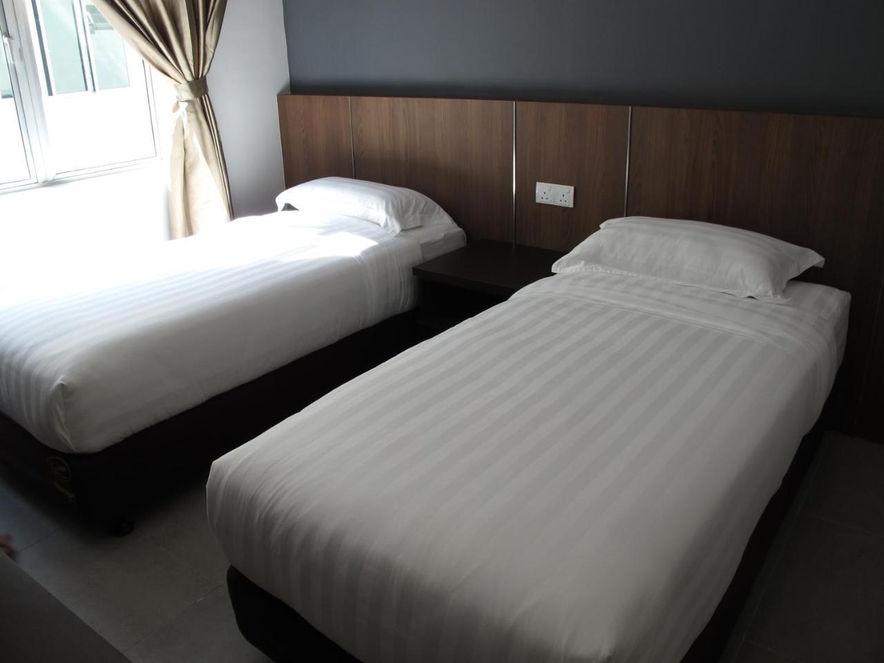 Hotel Sukaramai Kampung Gurun Exteriör bild