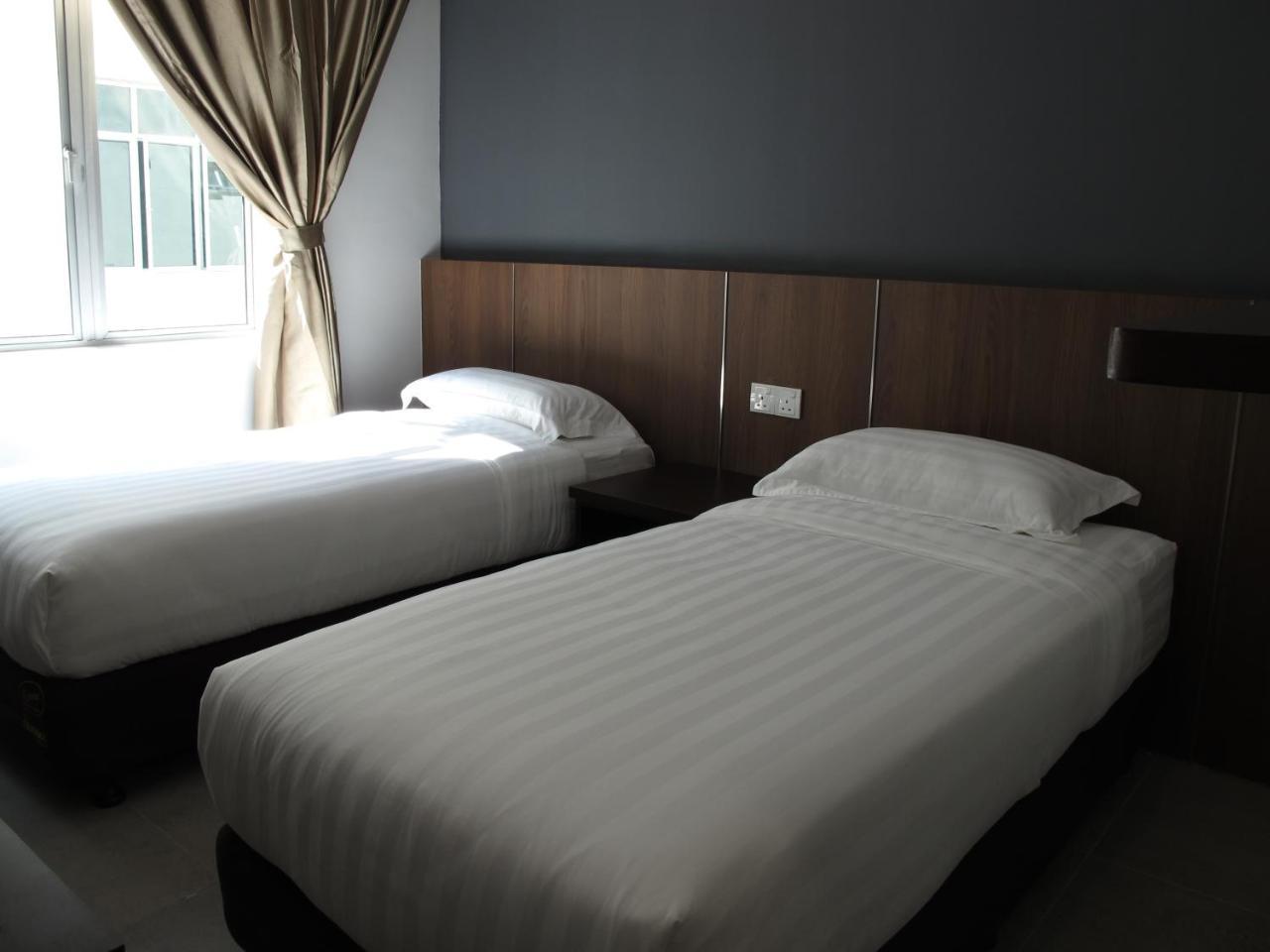 Hotel Sukaramai Kampung Gurun Exteriör bild