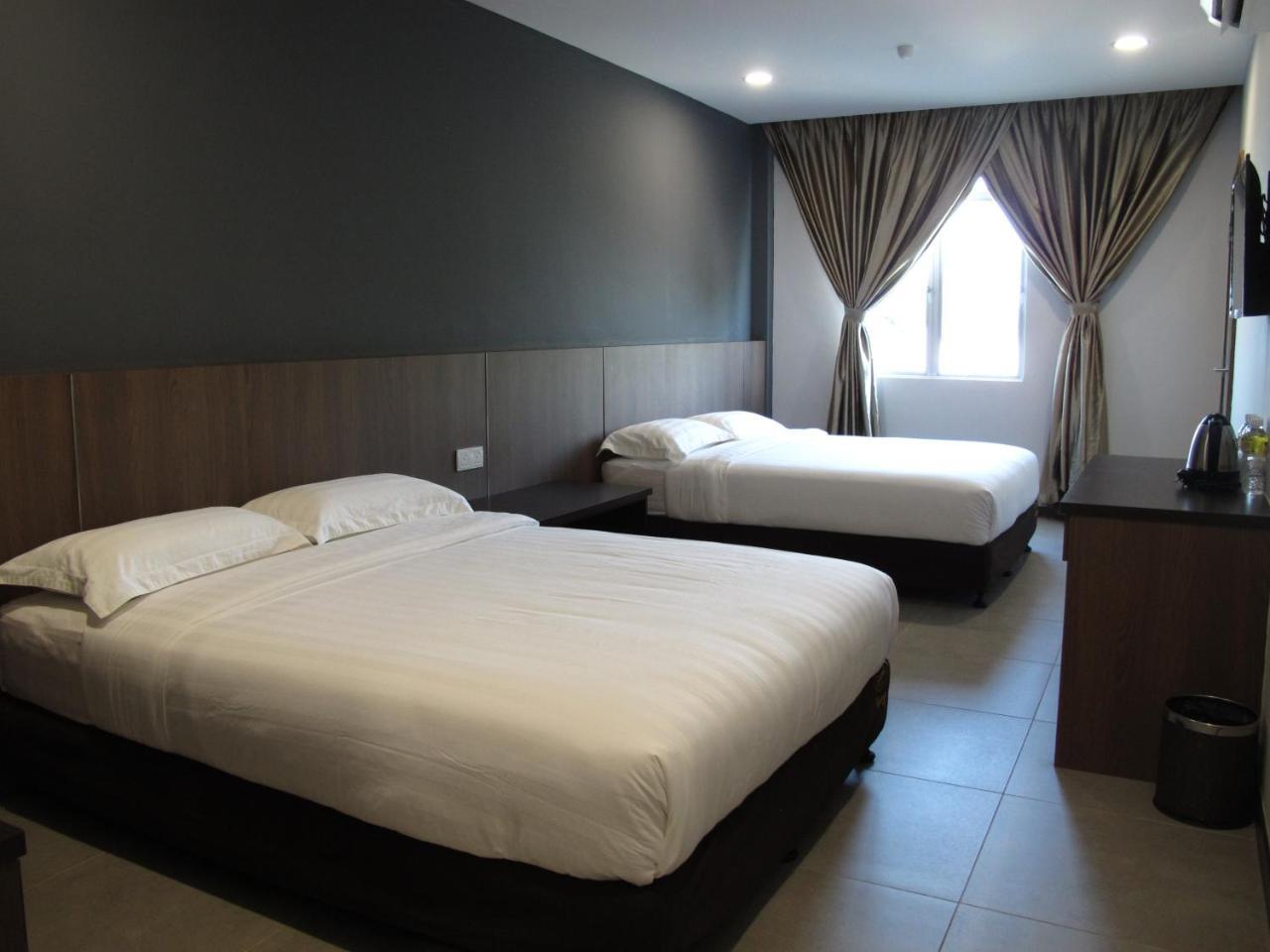 Hotel Sukaramai Kampung Gurun Exteriör bild