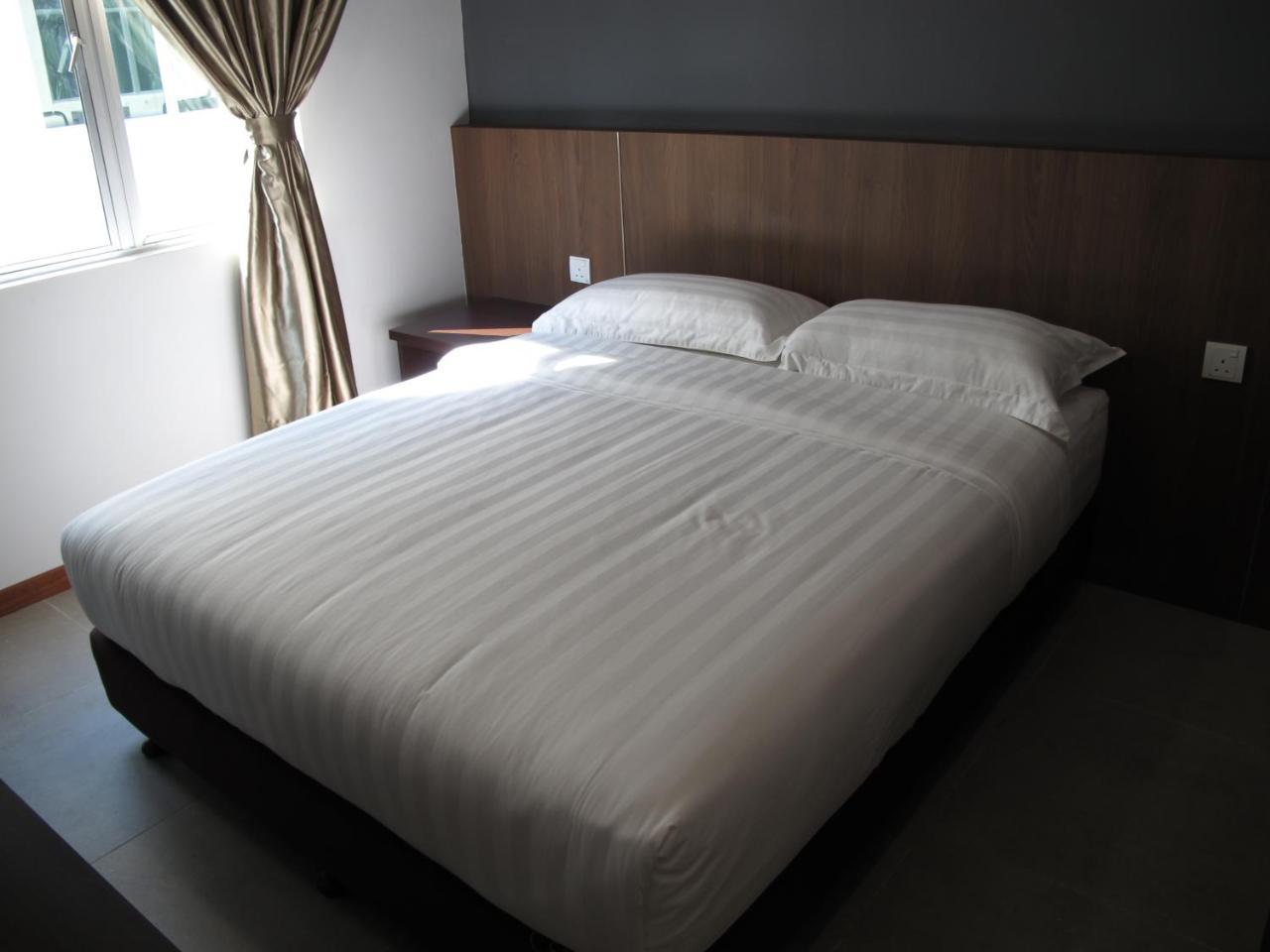 Hotel Sukaramai Kampung Gurun Exteriör bild