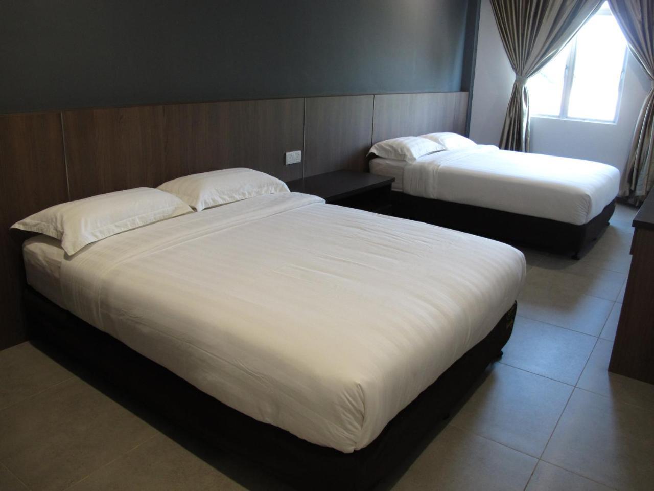 Hotel Sukaramai Kampung Gurun Exteriör bild