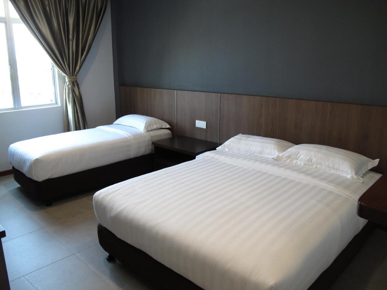 Hotel Sukaramai Kampung Gurun Exteriör bild
